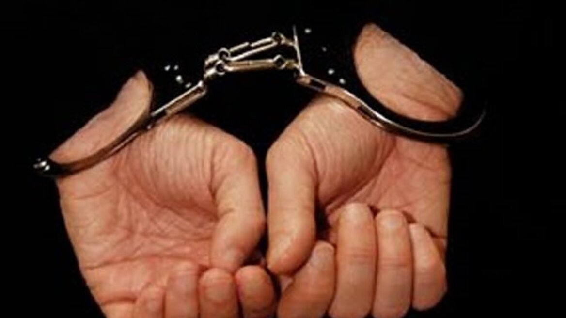Αλλοδαπός με 18… πρόσωπα συνελήφθη στο Ηράκλειο!